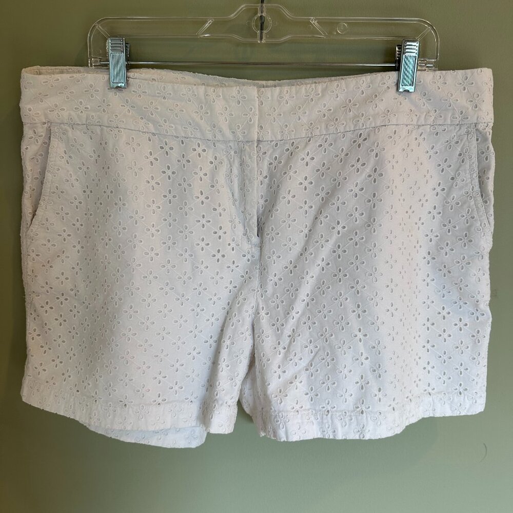 Vineyard Vines Women's White Eyelet Shorts Size 16 Fully Lined 100% Cotton